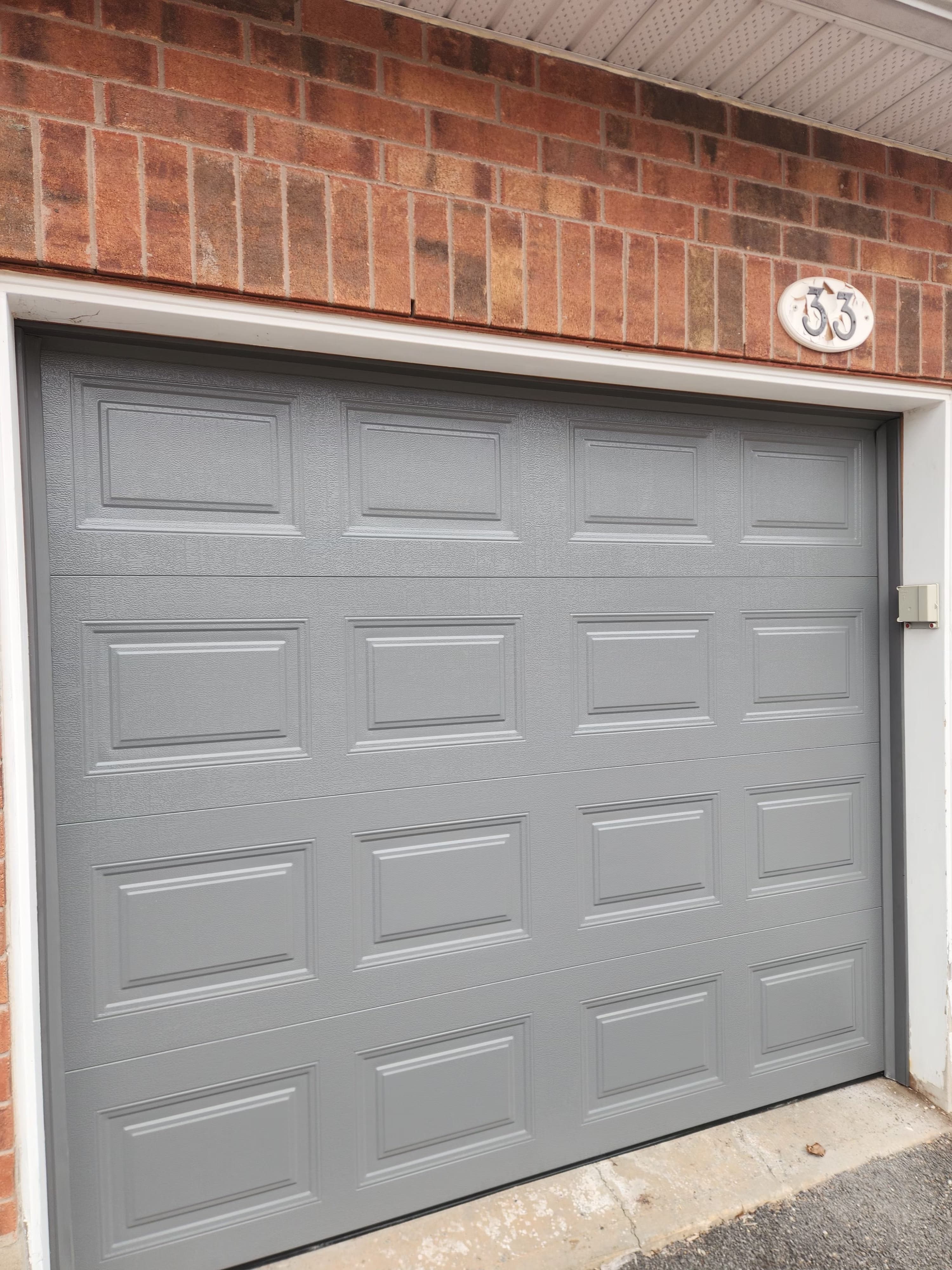 New garage door installed on an Ottawa-area estate home — Manotick service