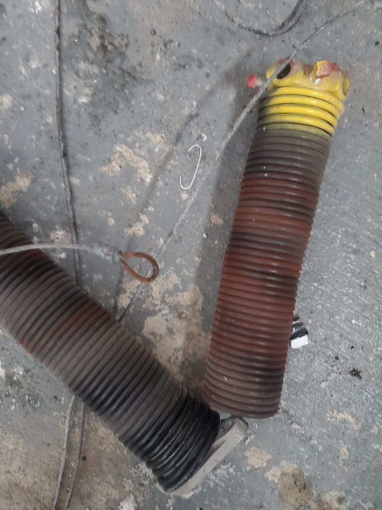 Garage door spring replacement in Alta Vista, Central Ottawa
